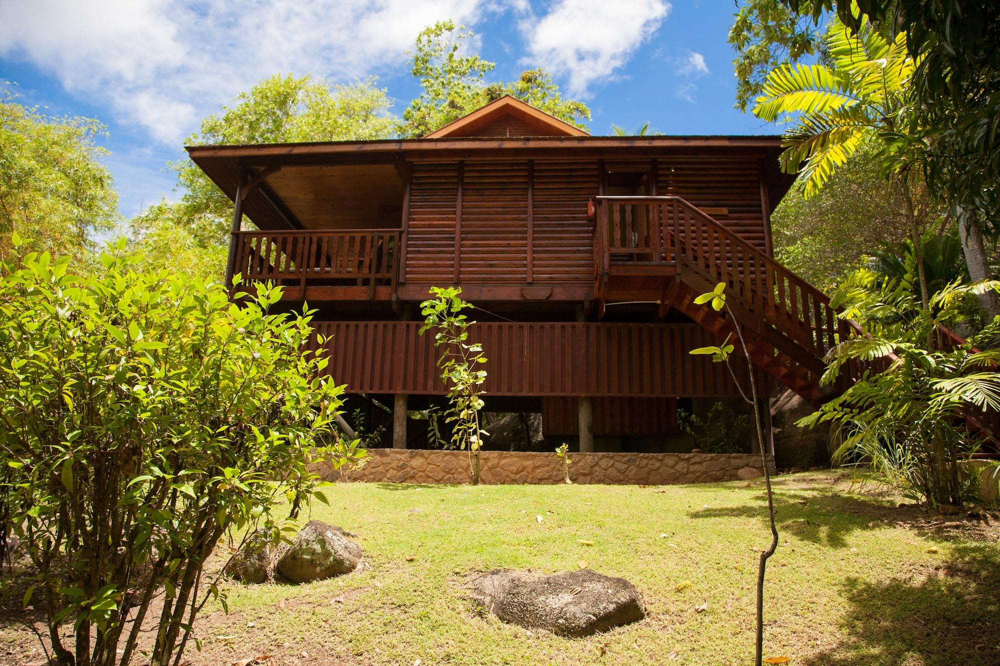 Cerf Island Complex 4*