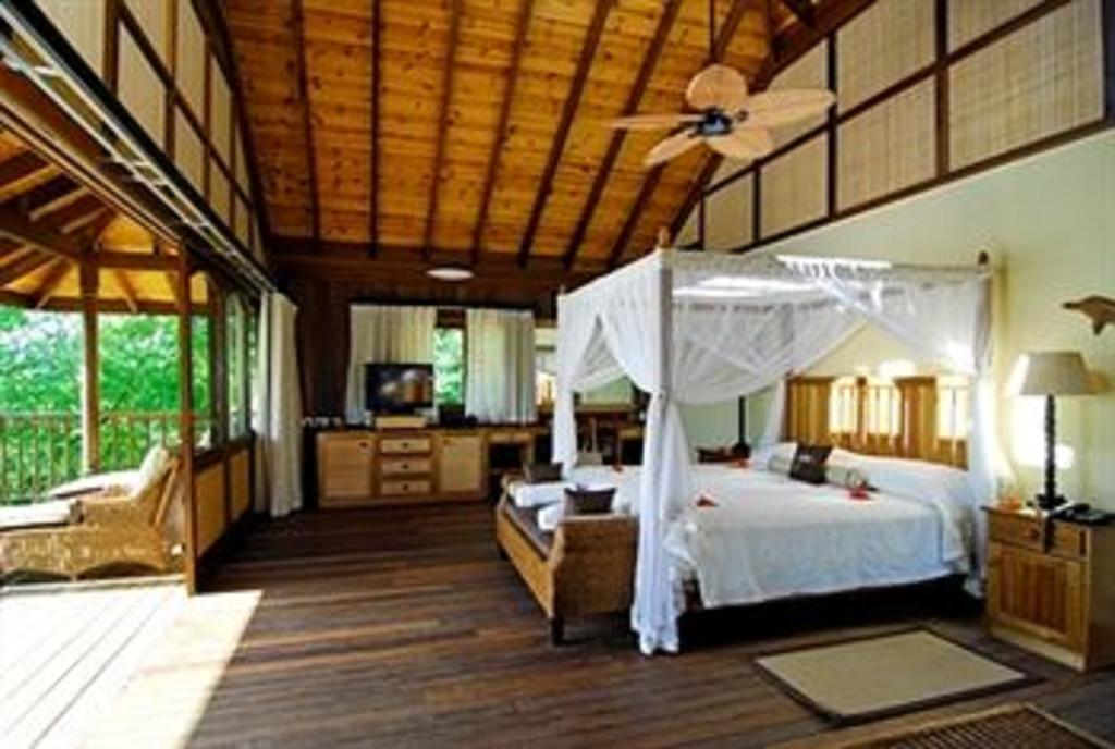 Cerf Island 4*