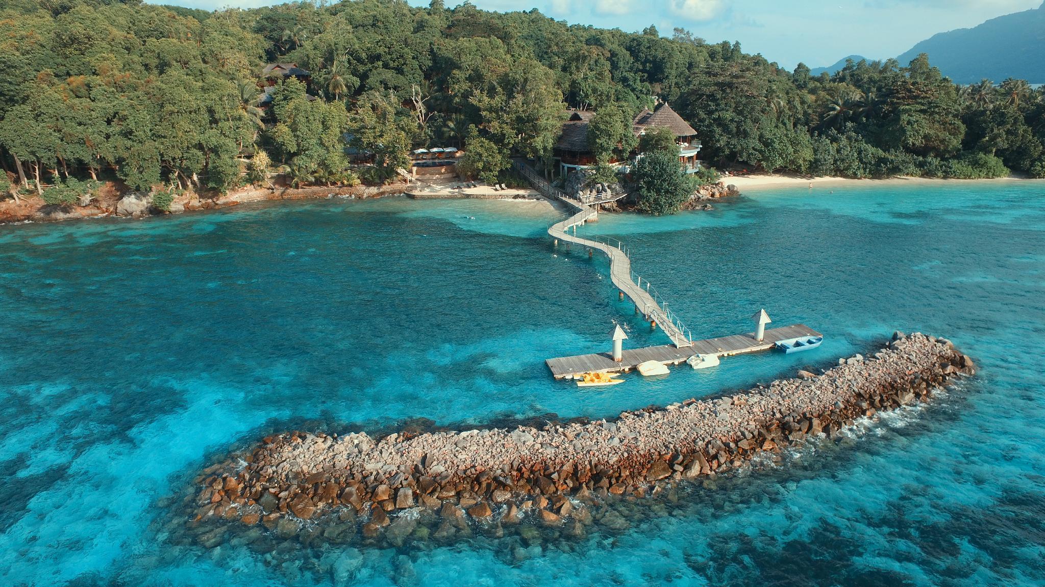 Cerf Island Complex Round Island