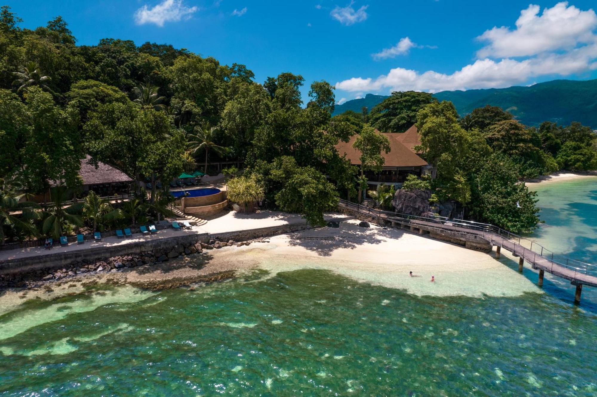 Cerf Island Complex 4*
