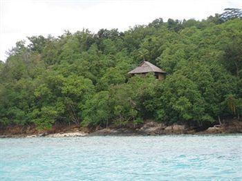 Cerf Island 4* Round Island