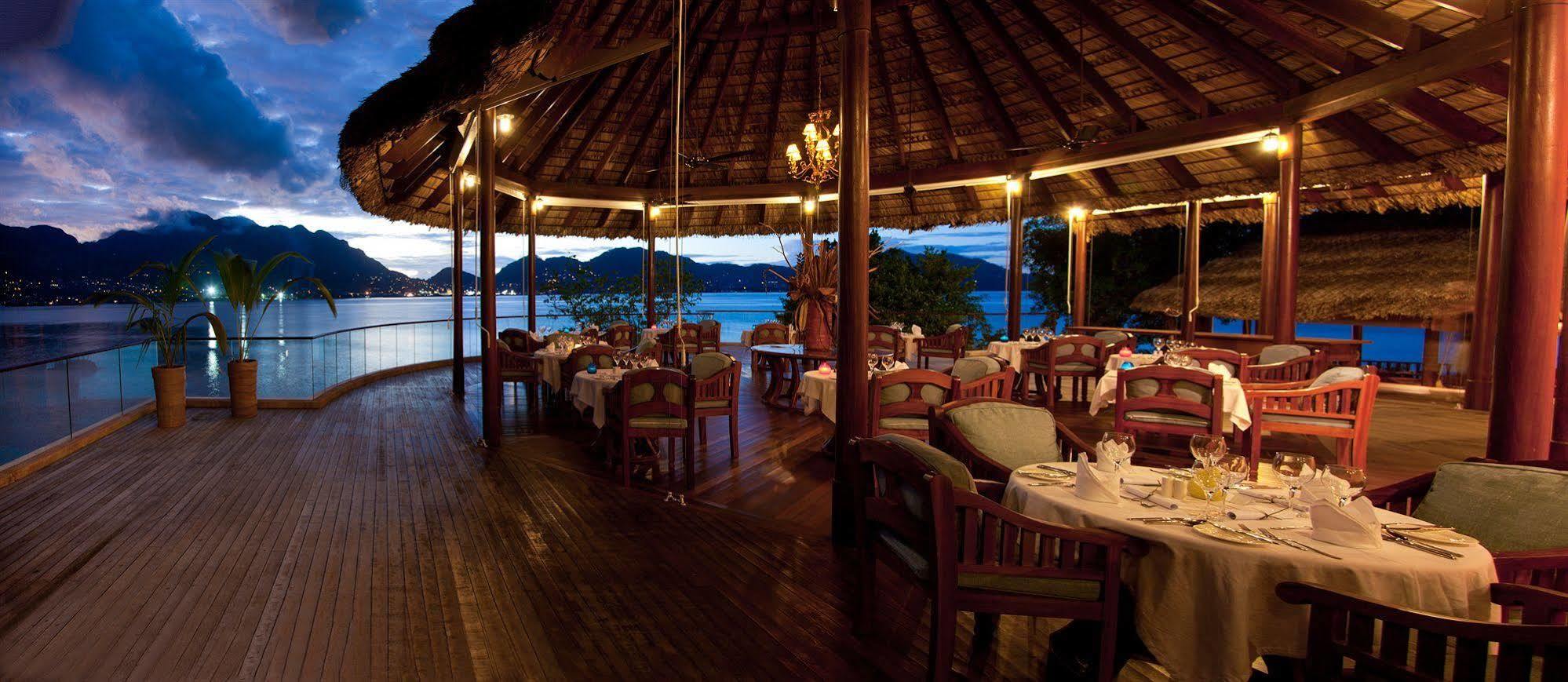 Cerf Island 4*